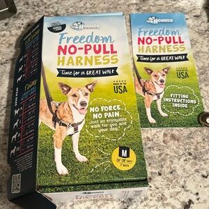Freedom No PuLl harness. Black/light green